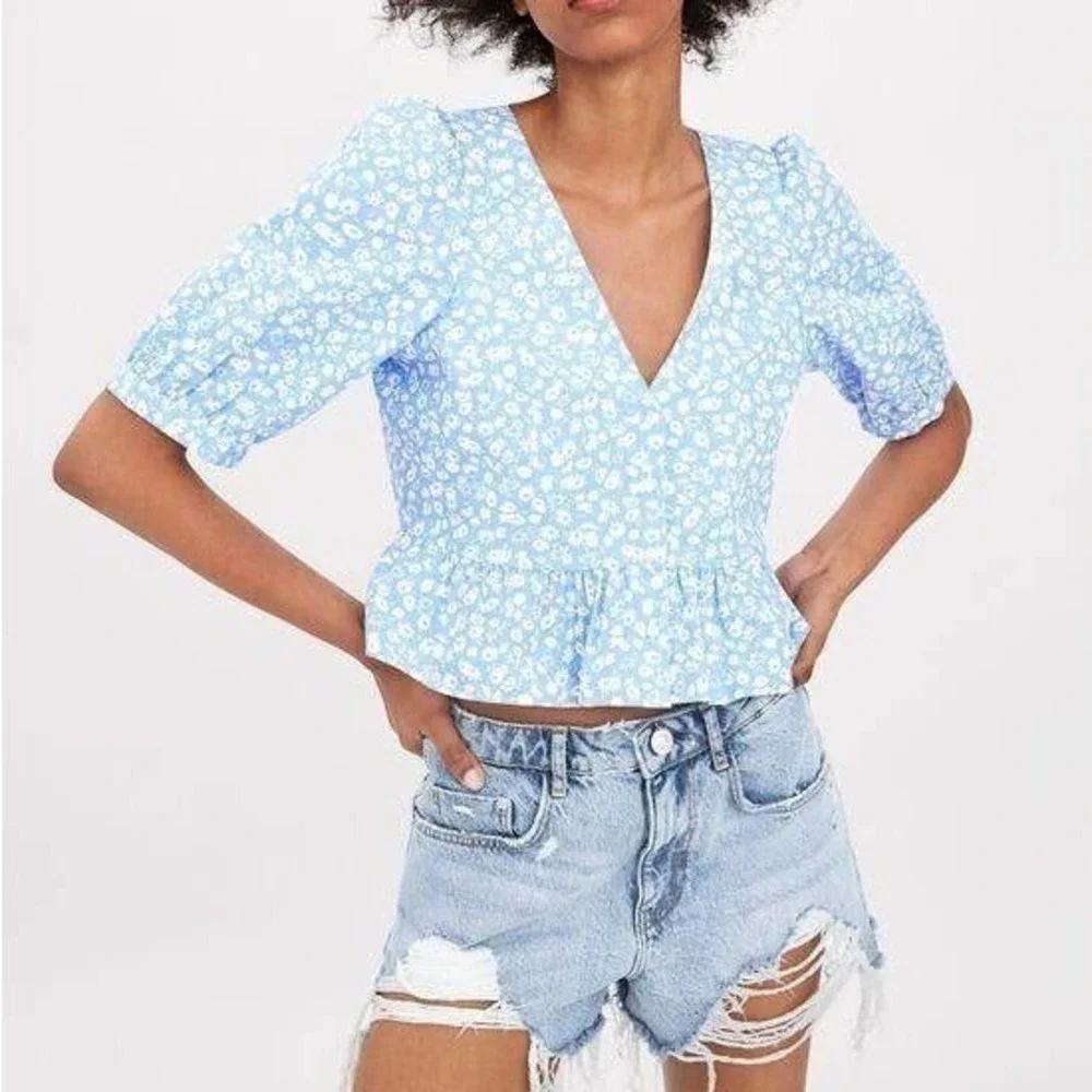 Floral Peplum Blouse S Blue Puff Sleeve V-Neck Top Feminine Romantic Coquette
